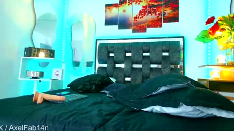 Snapshot of alex_and_fabian chatting on 03.03.25 sneider online show from 03.03.25