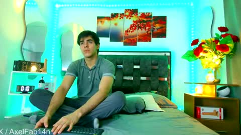 Snapshot of alex_and_fabian chatting on 03.07.25 sneider online show from 03.07.25