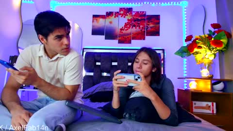 Snapshot of alex_and_fabian chatting on 03.10.25 sneider online show from 03.10.25