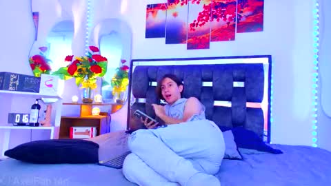 Snapshot of alex_and_fabian chatting on 09.14.25 sneider online show from 09.14.25