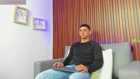 Snapshot of alex_cute77 chatting on 05.17.26 alex online show from 05.17.26