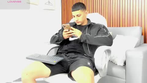 Snapshot of alex_cute77 chatting on 05.23.26 alex online show from 05.23.26