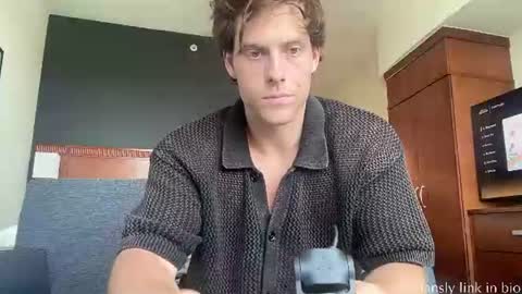 Snapshot of alex_islive chatting on 06.08.26 Alex Stone online show from 06.08.26