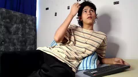 Snapshot of alex_mark_ chatting on 04.21.26 alex_mark_ online show from 04.21.26