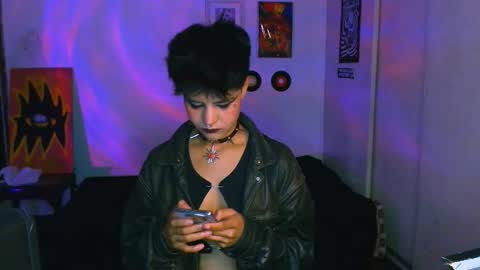 Snapshot of alex_one888 chatting on 10.09.25 Alex online show from 10.09.25