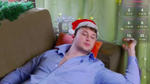 Snapshot of alex_onelove chatting on 12.20.25 Alex online show from 12.20.25