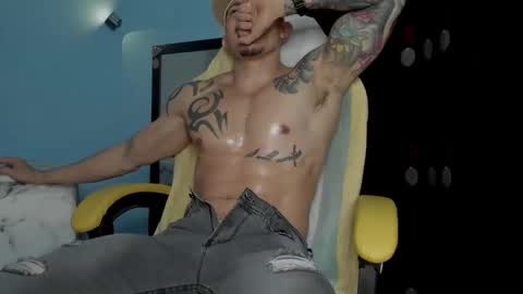 Snapshot of alex_sthorm chatting on 10.24.25 alex_sthorm online show from 10.24.25