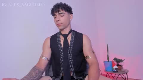 x   online show from 11.01.25