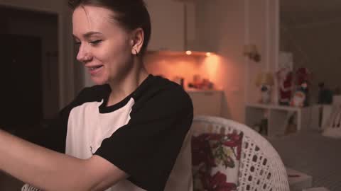 Snapshot of alexa_feels chatting on 12.07.24 Little Duck homie online show from 12.07.24