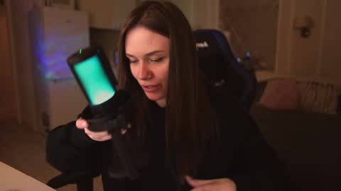 Snapshot of alexa_feels chatting on 03.02.25 Little Duck homie online show from 03.02.25