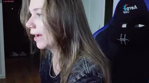 Snapshot of alexa_feels chatting on 06.27.26 Little Duck homie online show from 06.27.26