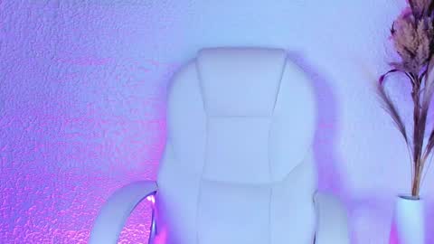 Snapshot of alexa_fox18 chatting on 12.24.24 Alexa online show from 12.24.24