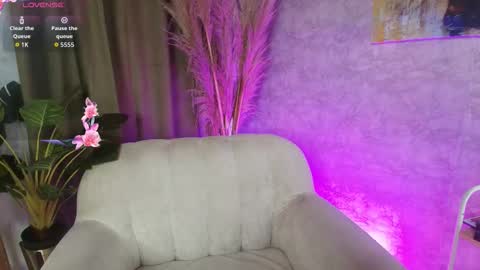 Snapshot of alexa_foxx27 chatting on 10.22.25 alexa_foxx27 online show from 10.22.25