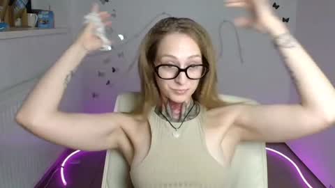 Snapshot of alexa_kittie chatting on 08.09.26 Alexa online show from 08.09.26