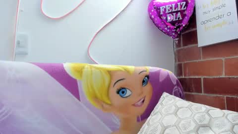 alexa latina online show from 10.25.25