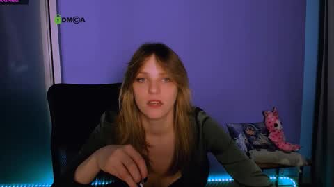 Snapshot of alexa_night_ chatting on 11.18.25 alexa_night_ online show from 11.18.25