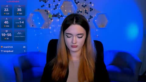 Snapshot of alexa_night_ chatting on 11.18.25 alexa_night_ online show from 11.18.25