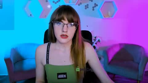 Snapshot of alexa_night_ chatting on 11.26.25 alexa_night_ online show from 11.26.25