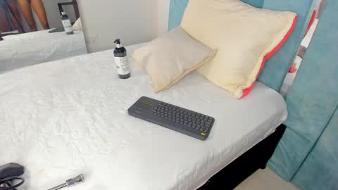 Snapshot of alexaa_small chatting on 03.10.25 alexaa_small online show from 03.10.25