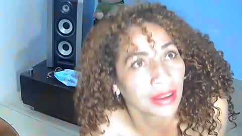 Snapshot of alexaandtom chatting on 03.07.25 Alexa y tom online show from 03.07.25