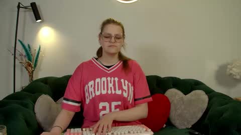 Snapshot of alexaavery chatting on 05.16.26 AlexaAvery online show from 05.16.26