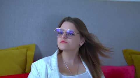 AlexaAvery online show from 07.04.26