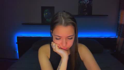 Snapshot of alexabarkley chatting on 04.21.26 angel online show from 04.21.26