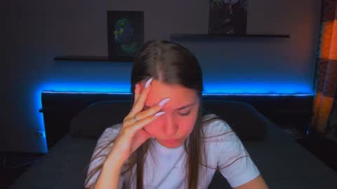 Snapshot of alexabarkley chatting on 04.28.26 angel online show from 04.28.26