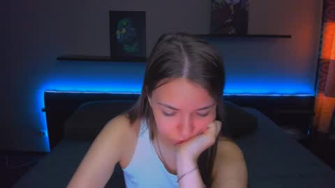 Snapshot of alexabarkley chatting on 04.29.26 angel online show from 04.29.26