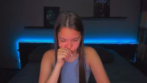Snapshot of alexabarkley chatting on 05.07.26 angel online show from 05.07.26