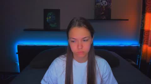 Snapshot of alexabarkley chatting on 05.08.26 angel online show from 05.08.26