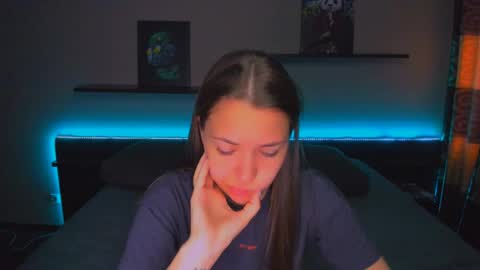 Snapshot of alexabarkley chatting on 05.22.26 angel online show from 05.22.26