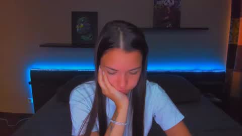 Snapshot of alexabarkley chatting on 06.29.26 angel online show from 06.29.26