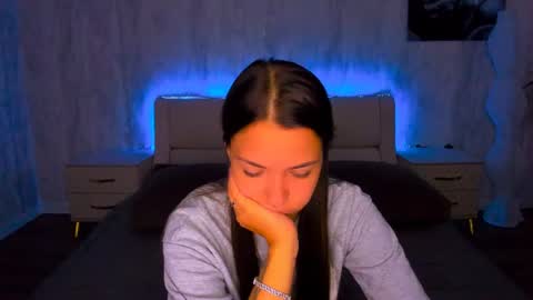 Snapshot of alexabarkley chatting on 07.10.26 angel online show from 07.10.26