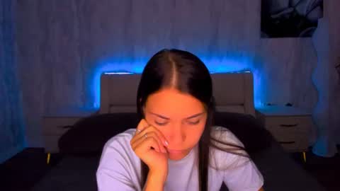 Snapshot of alexabarkley chatting on 07.14.26 angel online show from 07.14.26