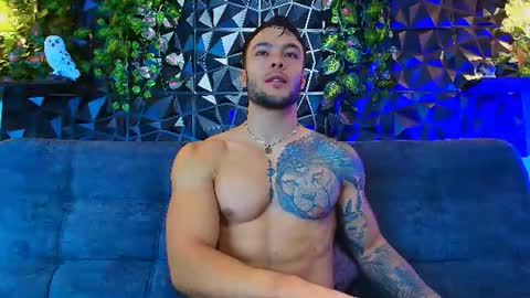 Snapshot of alexander_collin_ chatting on 08.04.26 Alex Collin online show from 08.04.26