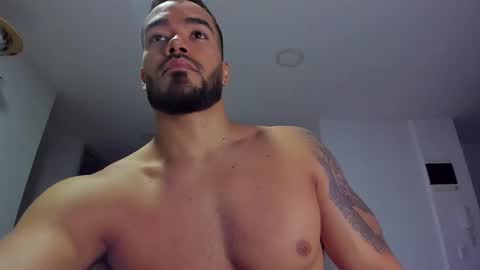 Onlyfansalexmartinezwb  Instagram alexwbmartinez  Twitter martinezcb937 online show from 12.17.24