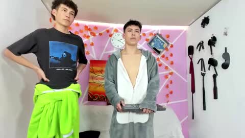 chicos hot online show from 02.09.25