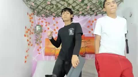 chicos hot online show from 02.25.25