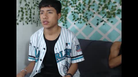 chicos hot online show from 09.25.25