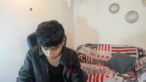 chicos hot online show from 10.27.25