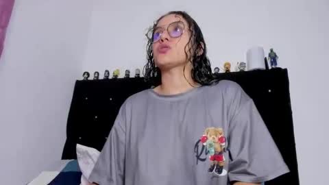 alexandra clauss online show from 04.13.26