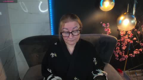 Alexandra online show from 01.05.25