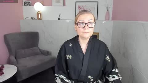 Alexandra online show from 02.12.25