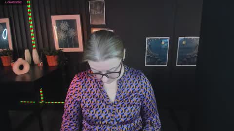 Alexandra online show from 03.05.25