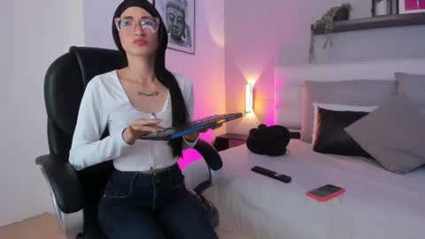 ALEXANDRA online show from 07.02.26