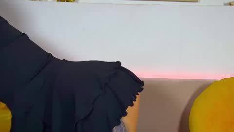 Snapshot of alexandrabloom chatting on 02.27.26 AlexandraBloom online show from 02.27.26