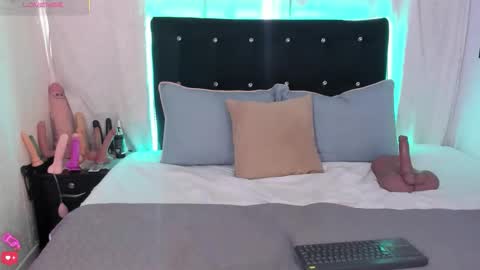 Snapshot of alexandranovaa chatting on 03.28.26 Alexandra novaa online show from 03.28.26