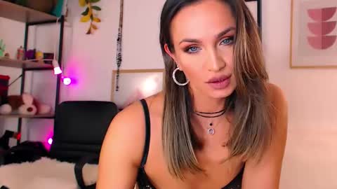 alexandrawooow online show from 04.20.26