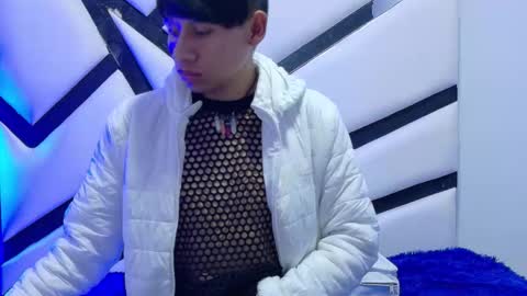 Snapshot of alexandro_bover chatting on 11.01.25 Alexandro online show from 11.01.25